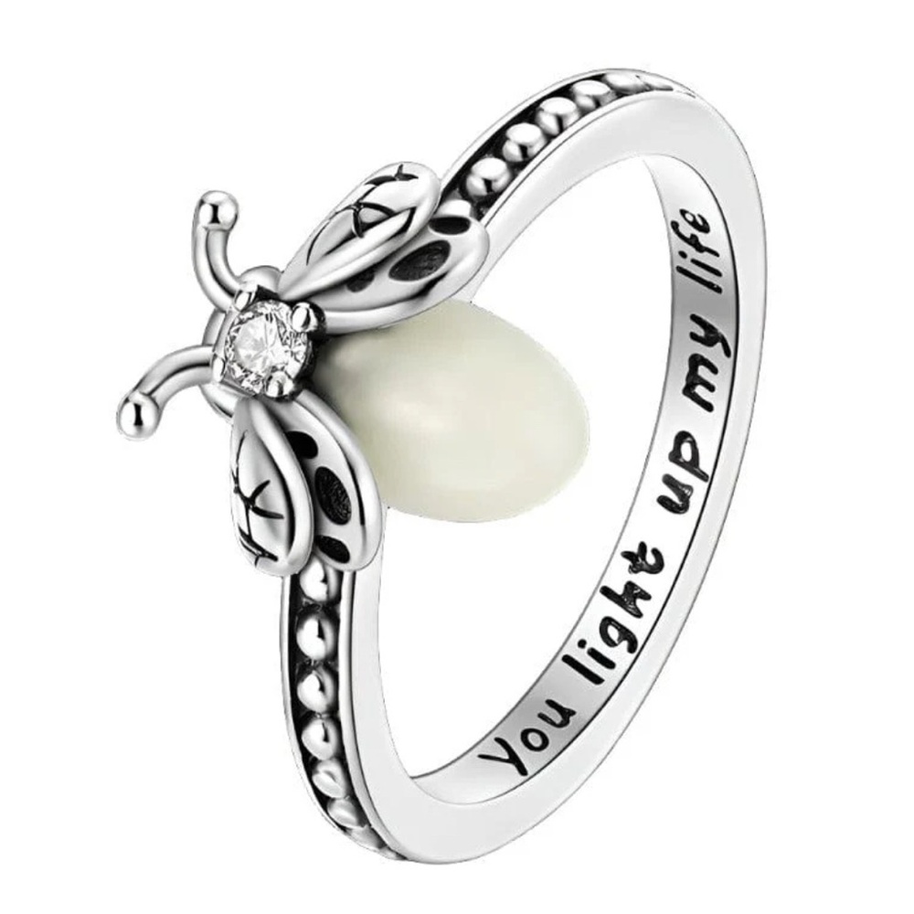Luminous Glow in the dark Ring Size 9
🌟Smoke Free Home
🌟Fast shipping